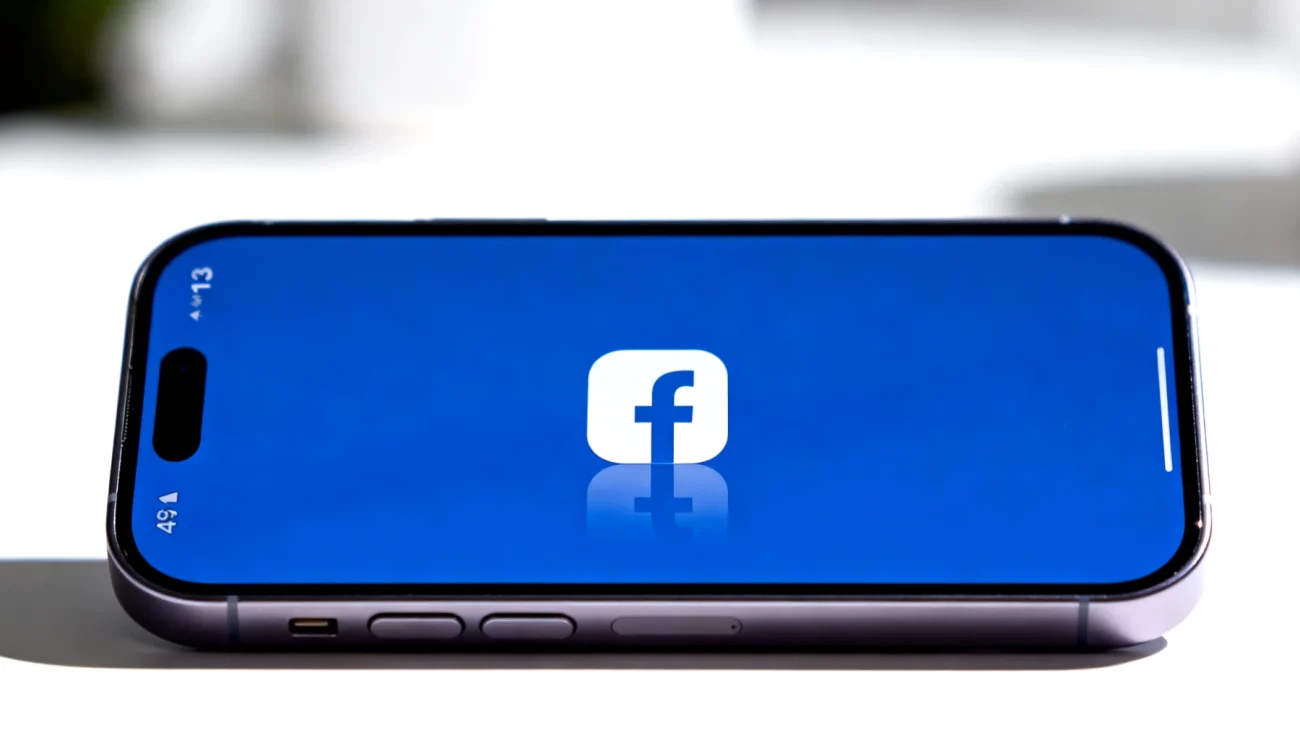 Facebook"