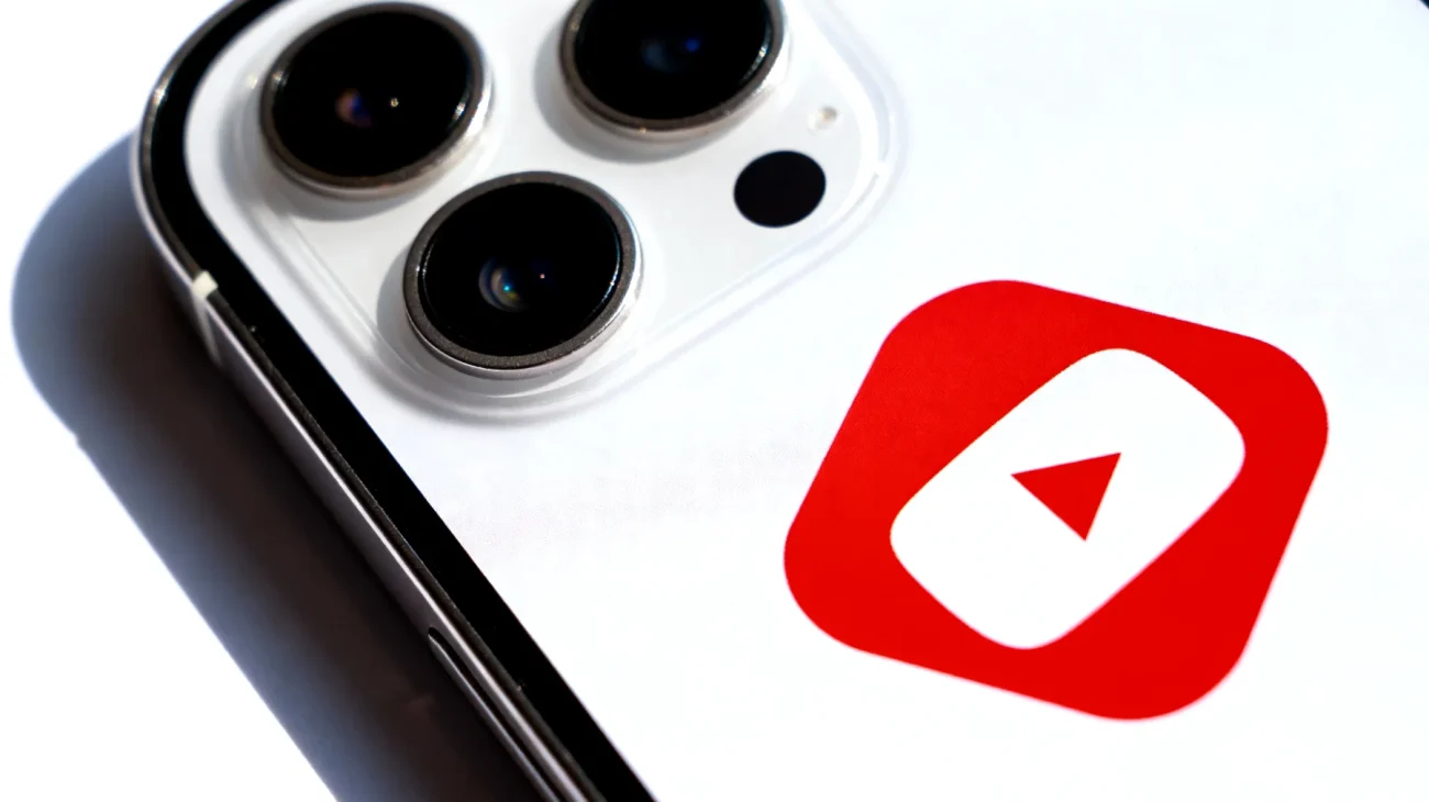 YouTube"