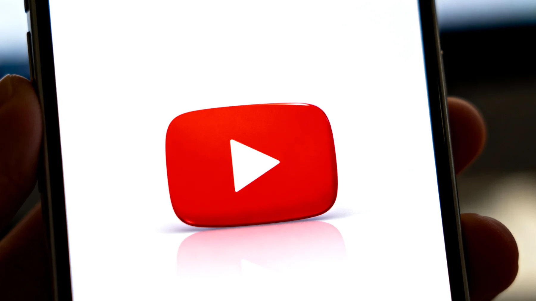 YouTube"